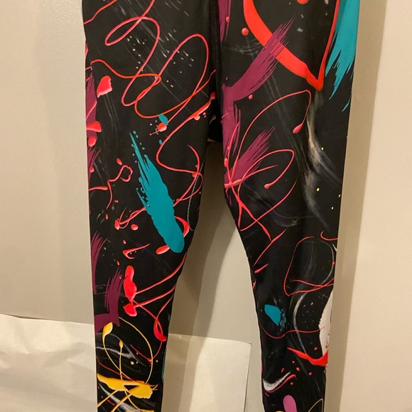 Graffiti and Hearts Vibrant Multi-Color Leggings - Picture 5 of 11